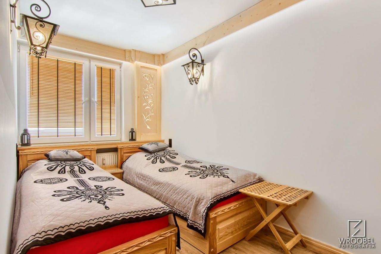 Apartament Zakopane Utrzymany W Stylu Goralskiej Chaty Exteriör bild